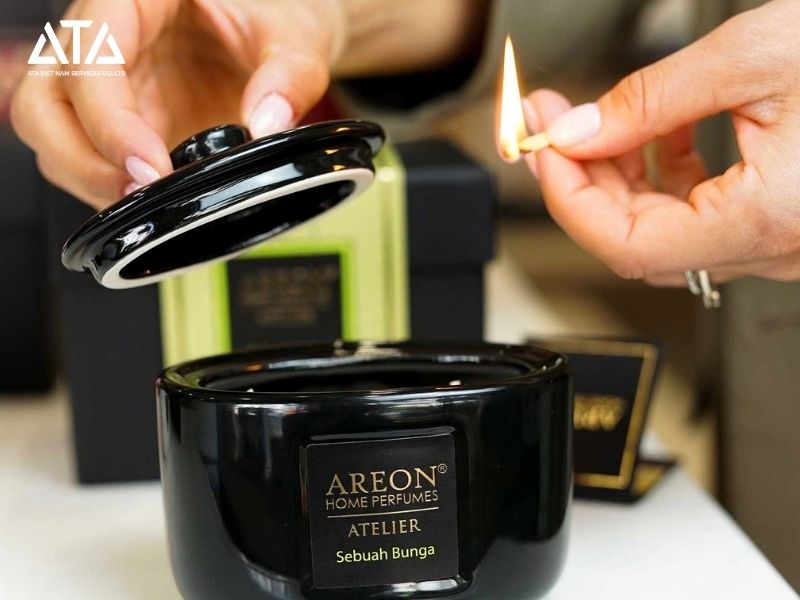 Cách đốt nến thơm bằng diêm