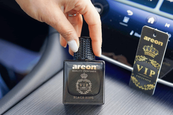 nên dùng nước hoa nào cho ô tô