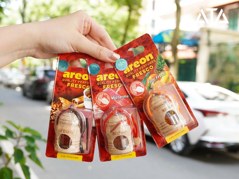Nước hoa khử mùi xe hơi